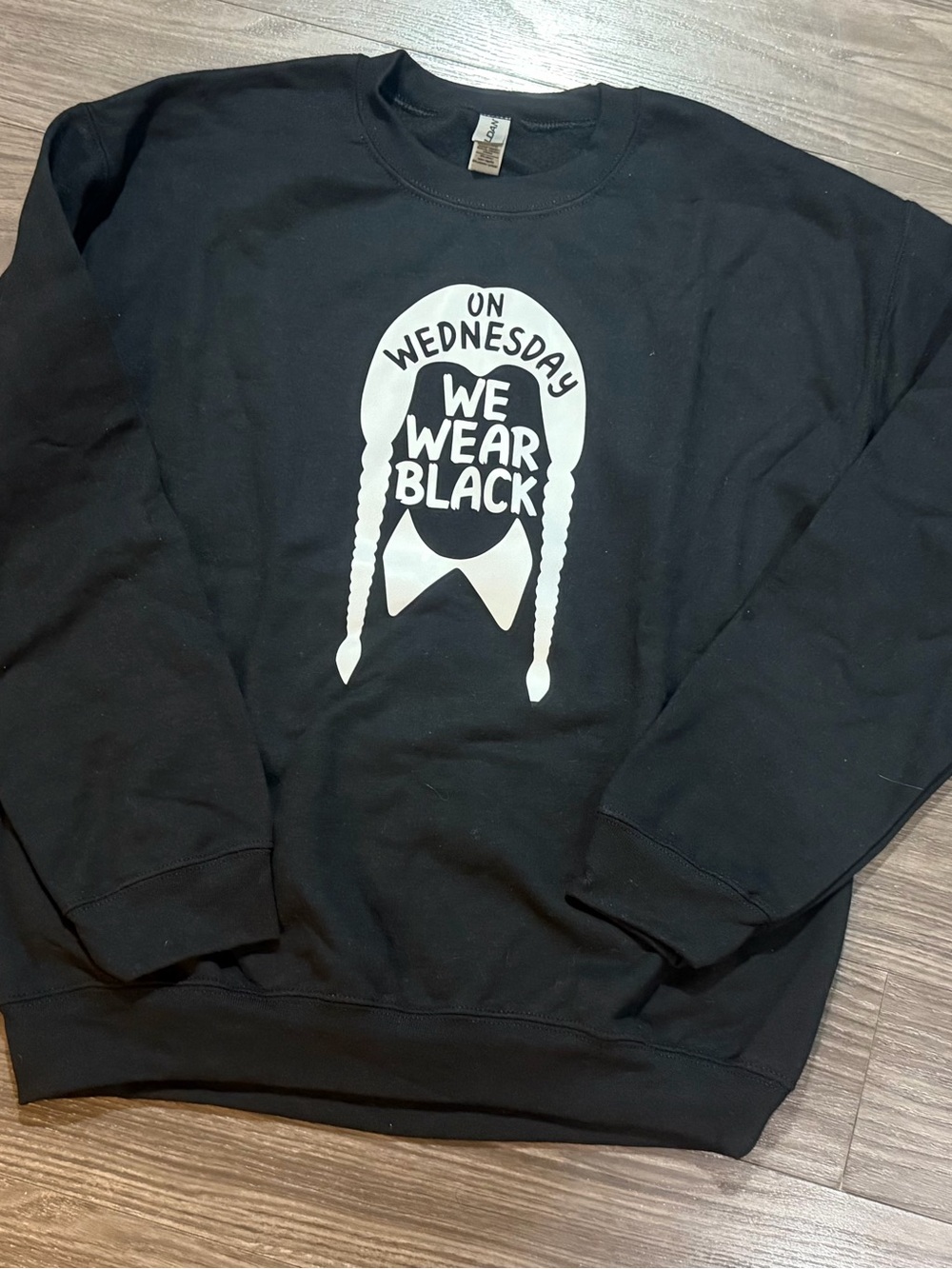Wednesday sweatshirt Addams Family sz M NWOT